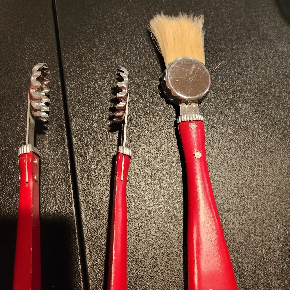 Coca-Cola Red Barbecue Tongs and Brush Set - Picture 2 of 3